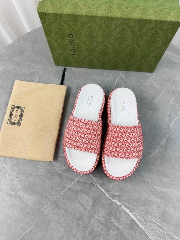 Gucci Men's Slippers 609